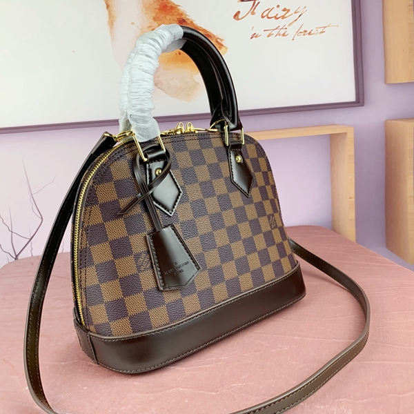 ルイヴィトンバッグ側面デザイン